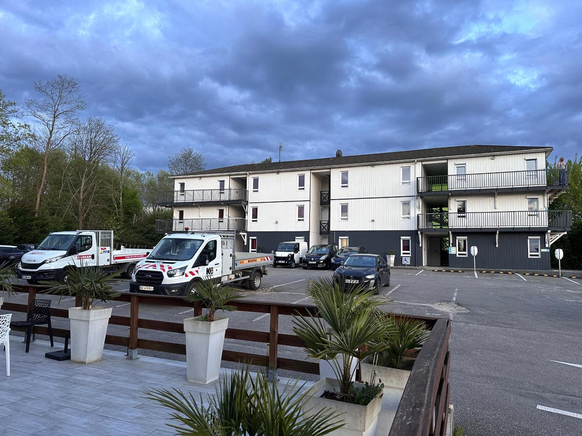 Brit Hotel Rouen Nord - Барентин Екстериор снимка