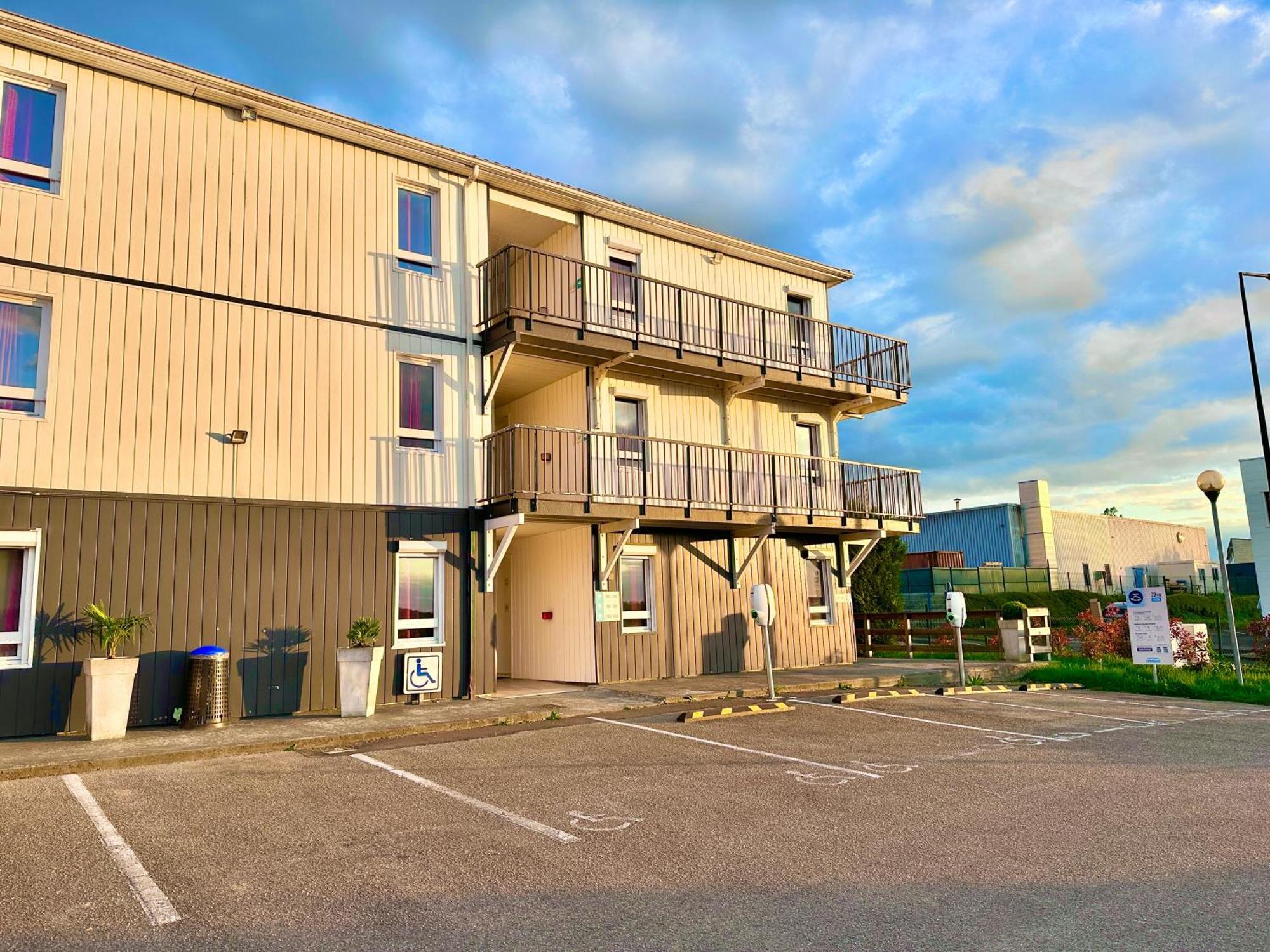 Brit Hotel Rouen Nord - Барентин Екстериор снимка