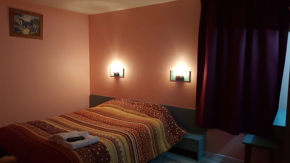 Brit Hotel Rouen Nord - Барентин Екстериор снимка