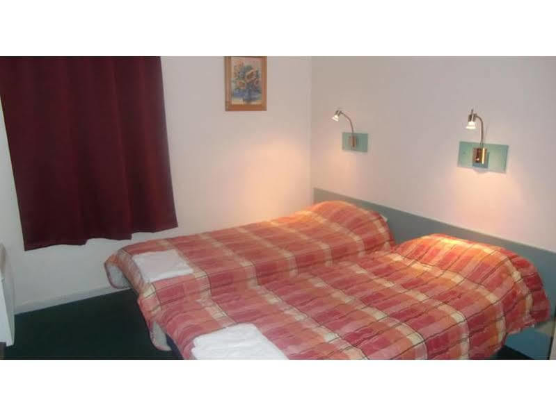Brit Hotel Rouen Nord - Барентин Екстериор снимка