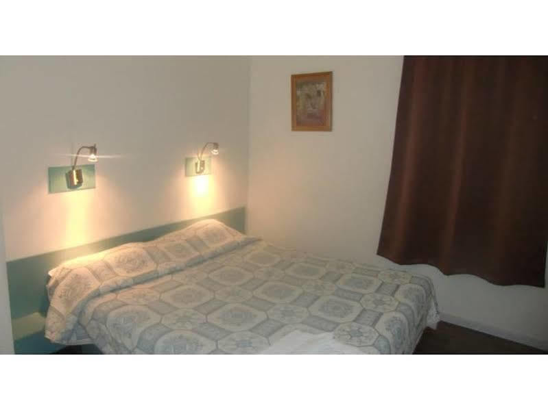 Brit Hotel Rouen Nord - Барентин Екстериор снимка